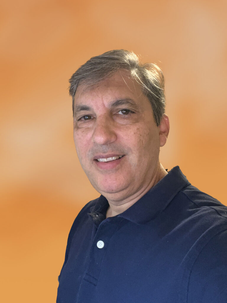 Ricardo Maduro, graphic designer and WordPress developer